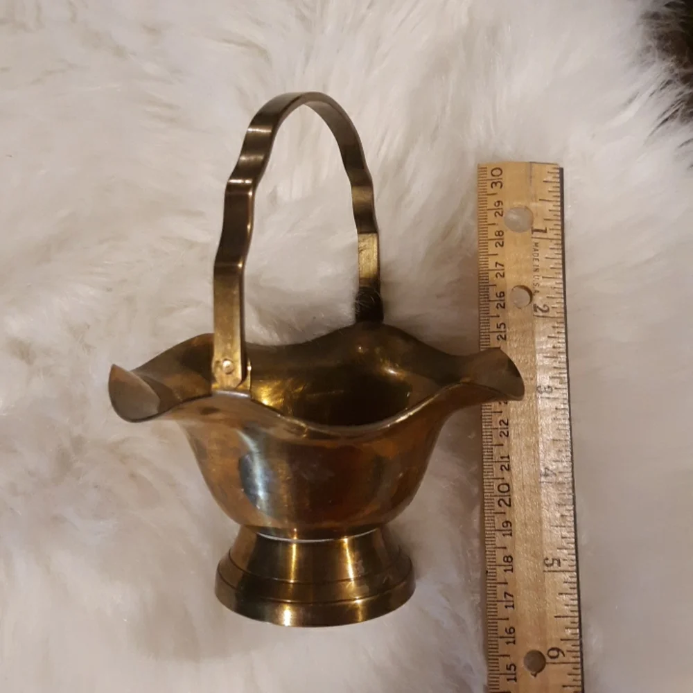 Interpur brass basket